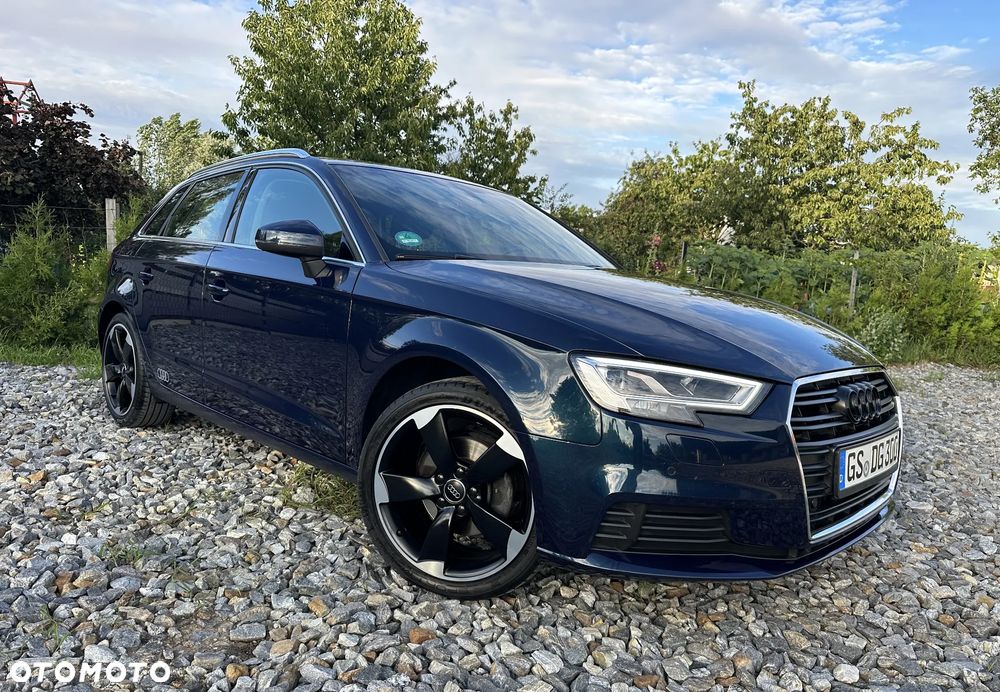 Audi A3 Sportback 2.0 TDI design - 1