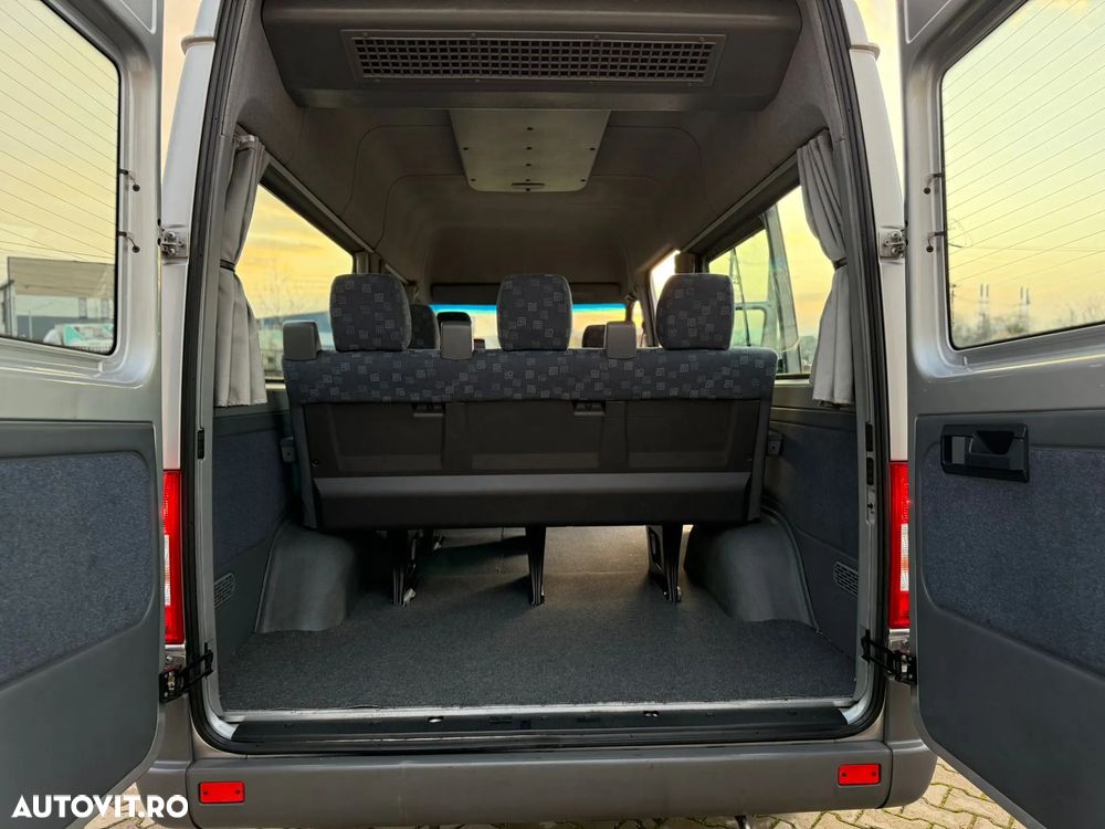 Mercedes-Benz Sprinter - 22