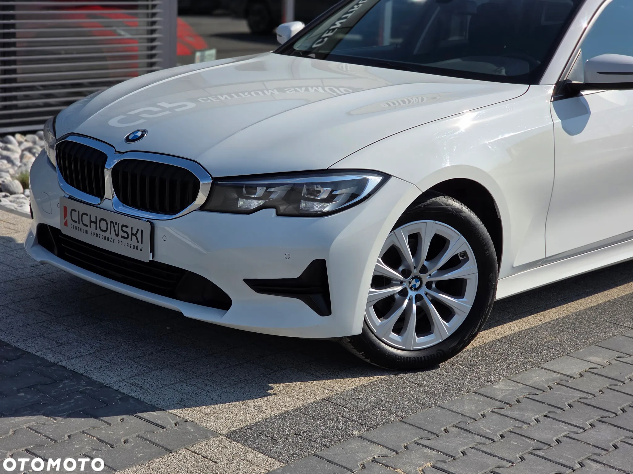 BMW Seria 3 318i Sport - 17