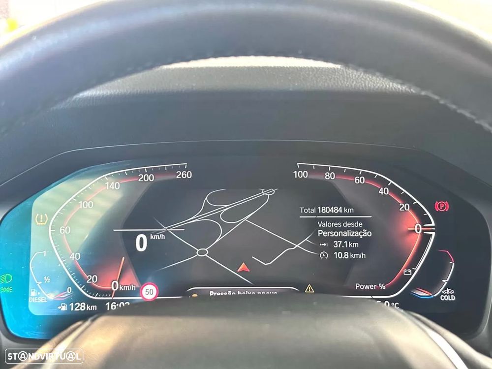 BMW 318 d Touring Aut. Advantage - 23