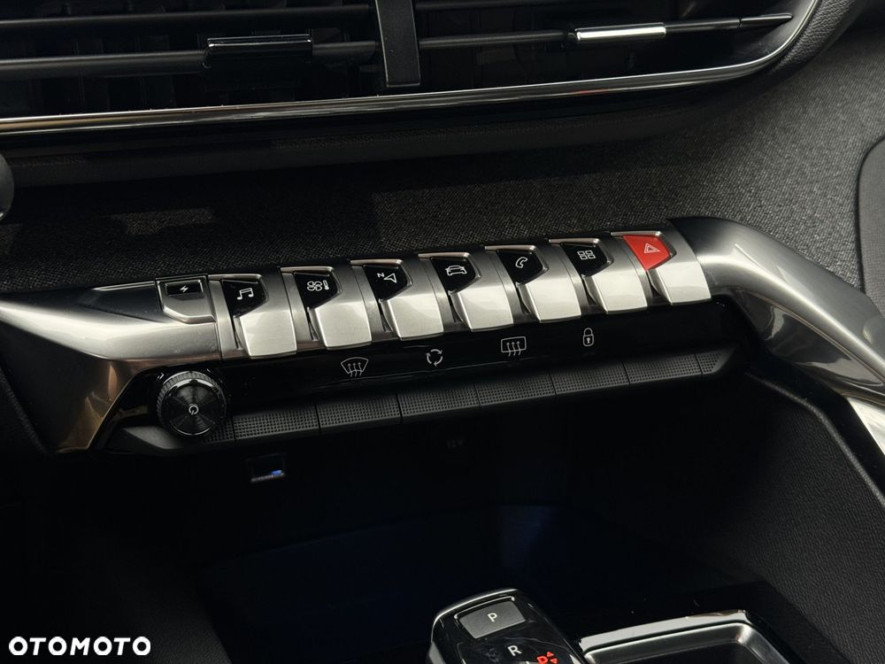 Peugeot 3008 1.6 PureTech Hybrid PHEV Allure Pack S&S EAT8 - 27