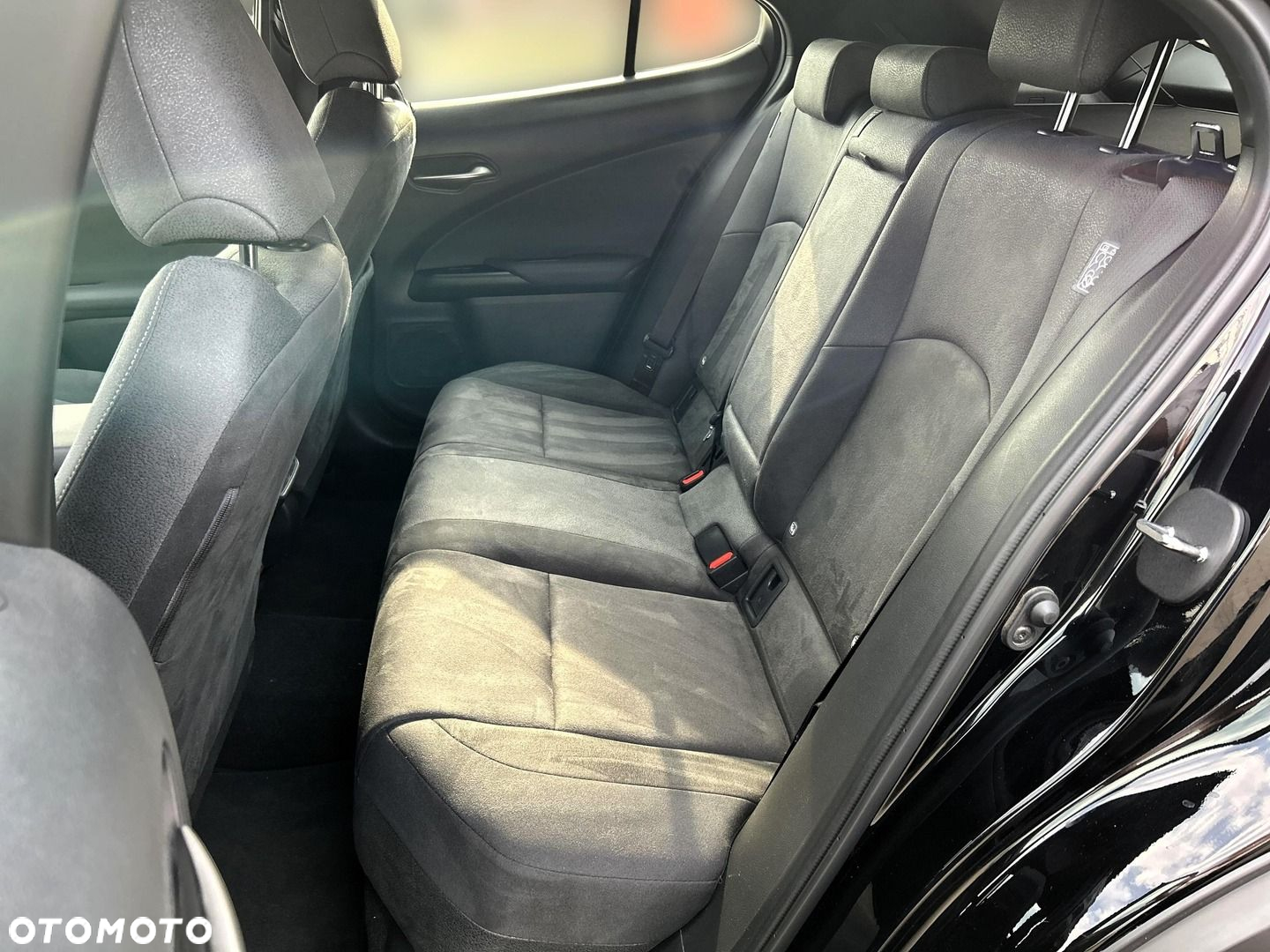 Lexus UX 200 GPF Pure 2WD - 20