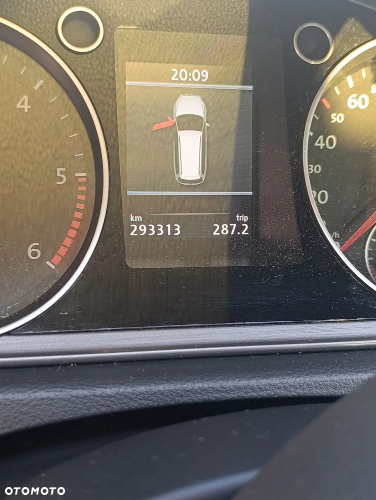 Volkswagen Passat 2.0 TDI DPF Comfortline - 11