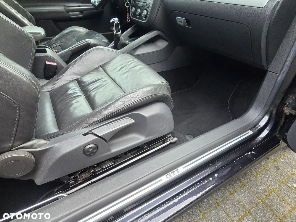 Volkswagen Golf 2.0 GTI - 12