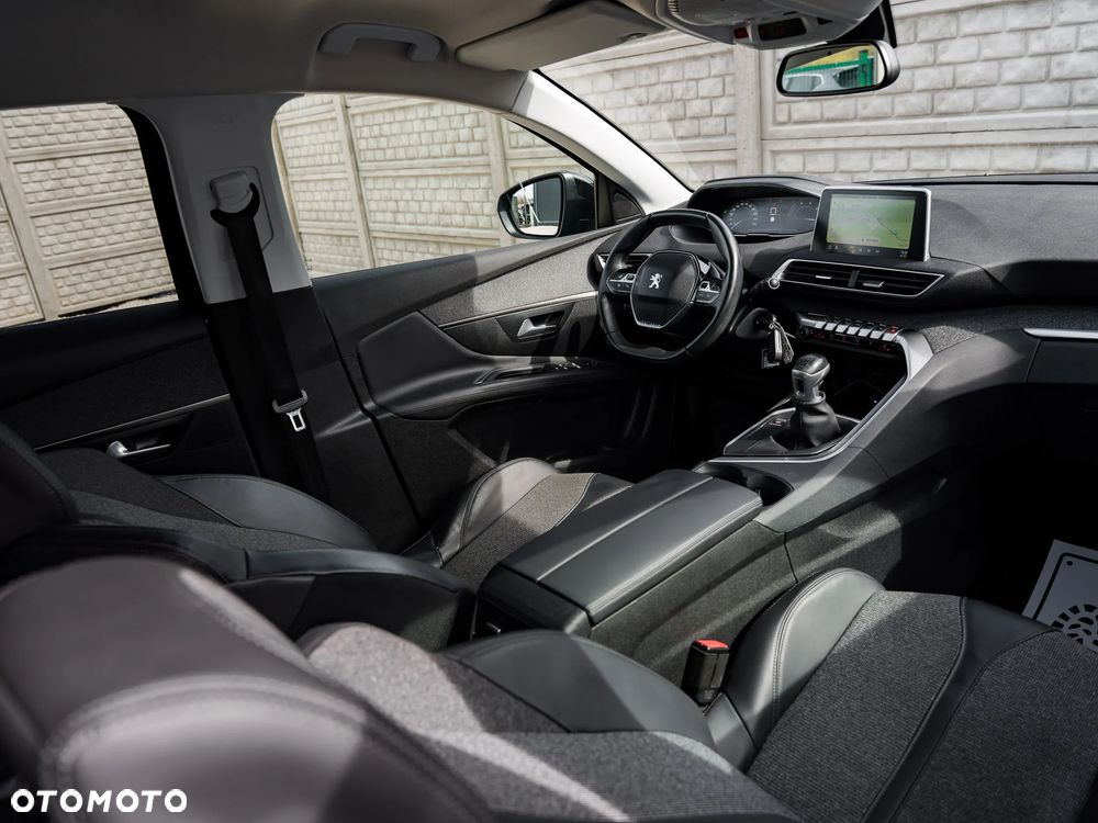 Peugeot 3008 1.5 BlueHDi Allure S&S - 19