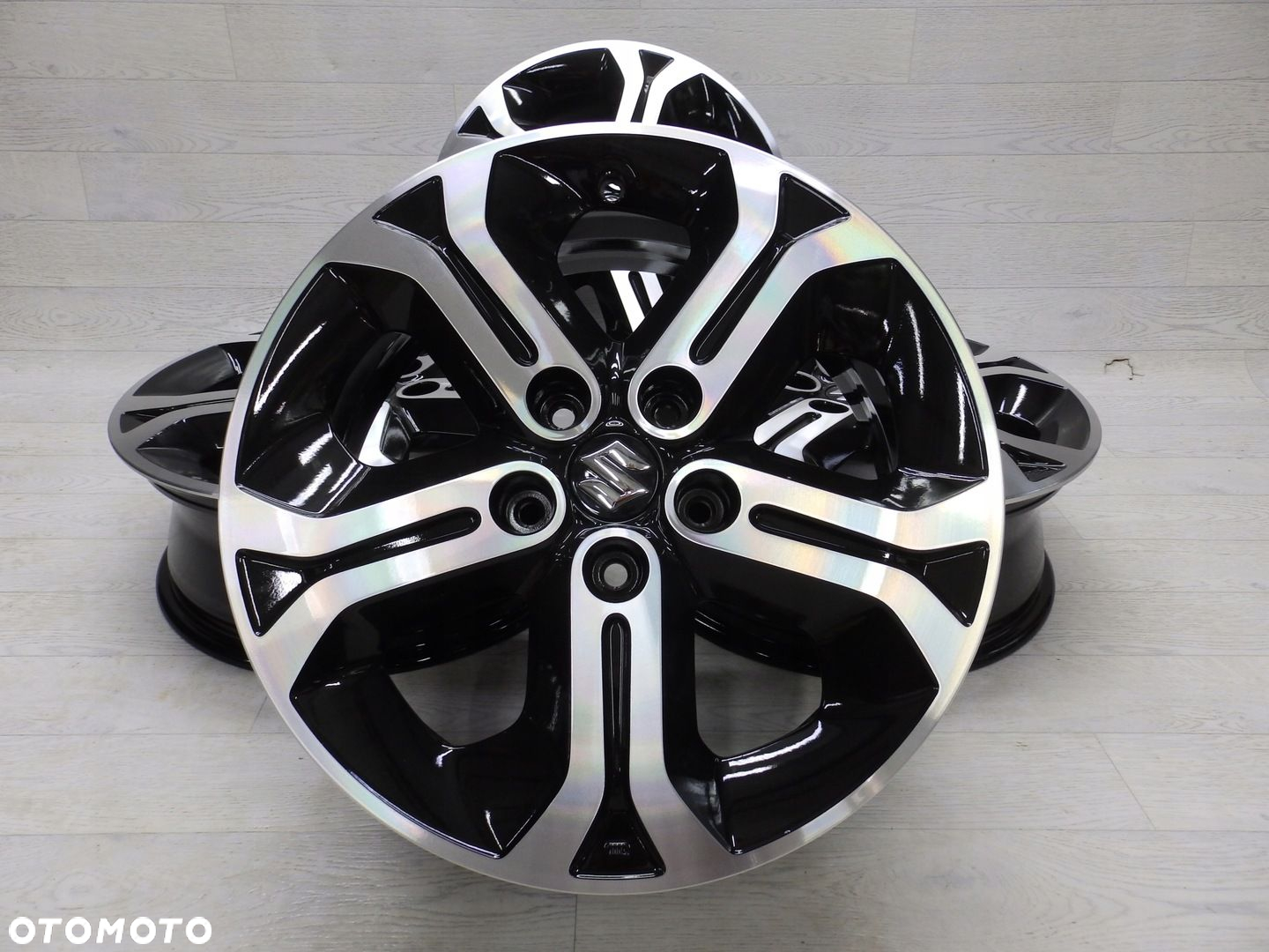 Felgi Suzuki Vitara 6.5Jx17CH Et50 5x114.3 - 3