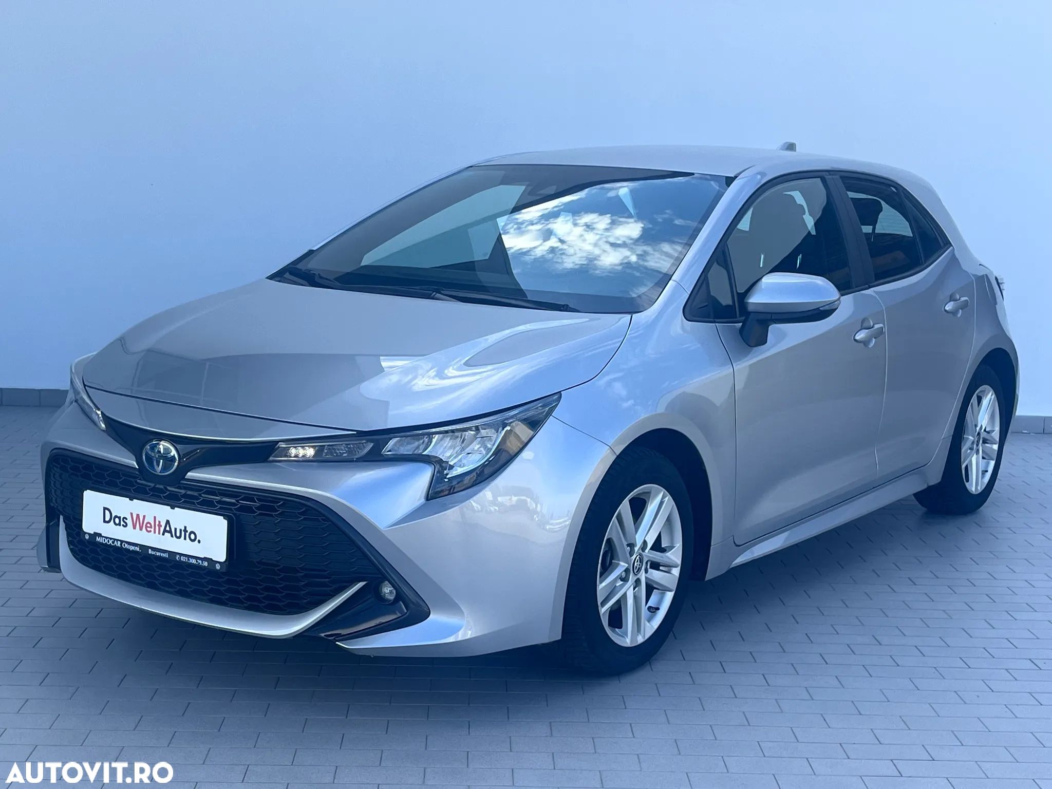 Toyota Corolla 1.8 HSD Dynamic - 1