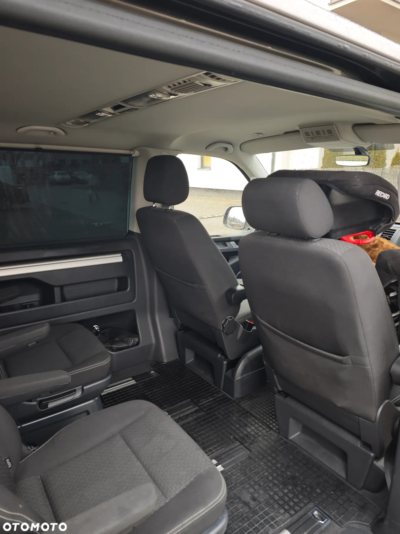 Volkswagen Multivan - 17