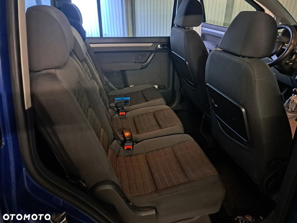 Volkswagen Touran 1.6 Basis - 12