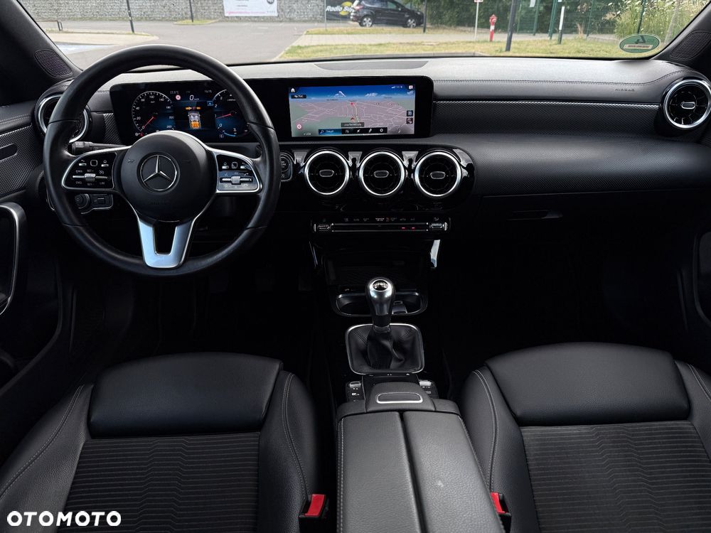 Mercedes-Benz CLA 180 - 10