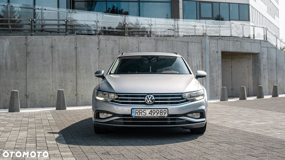 Volkswagen Passat Variant 2.0 TDI SCR DSG Comfortline - 2