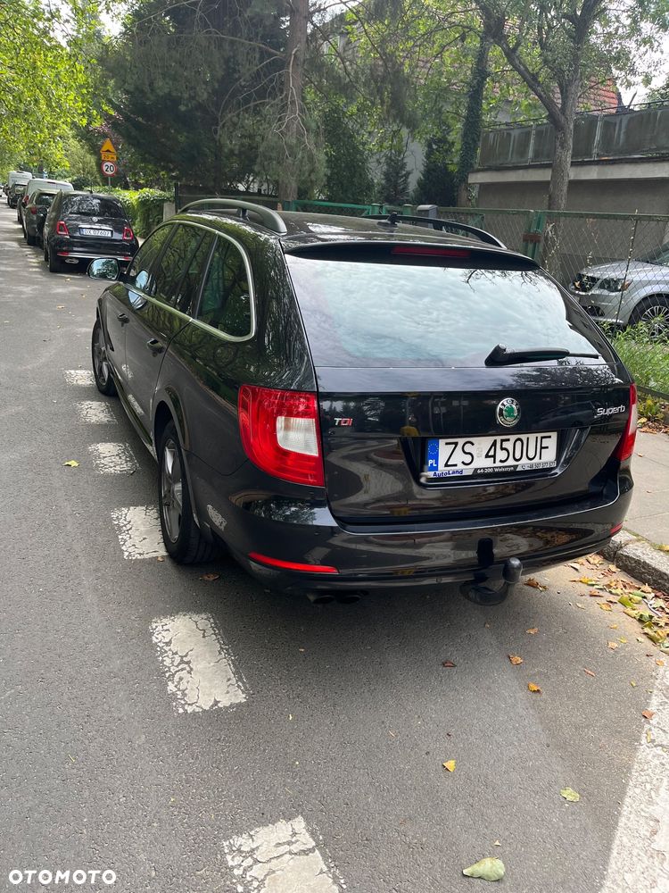 Skoda Superb 2.0 TDI Comfort DSG - 10