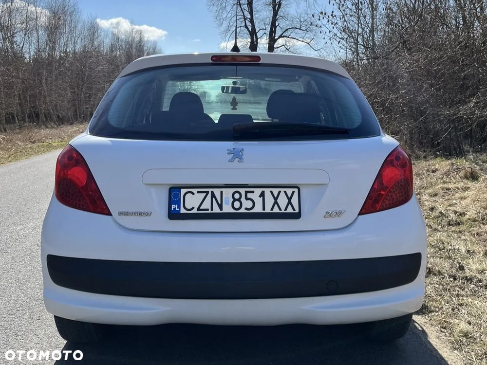 Peugeot 207 1.4 - 7