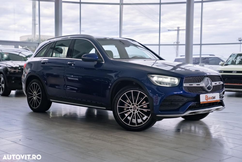 Mercedes-Benz GLC 300 e 4Matic 9G-TRONIC AMG Line - 27