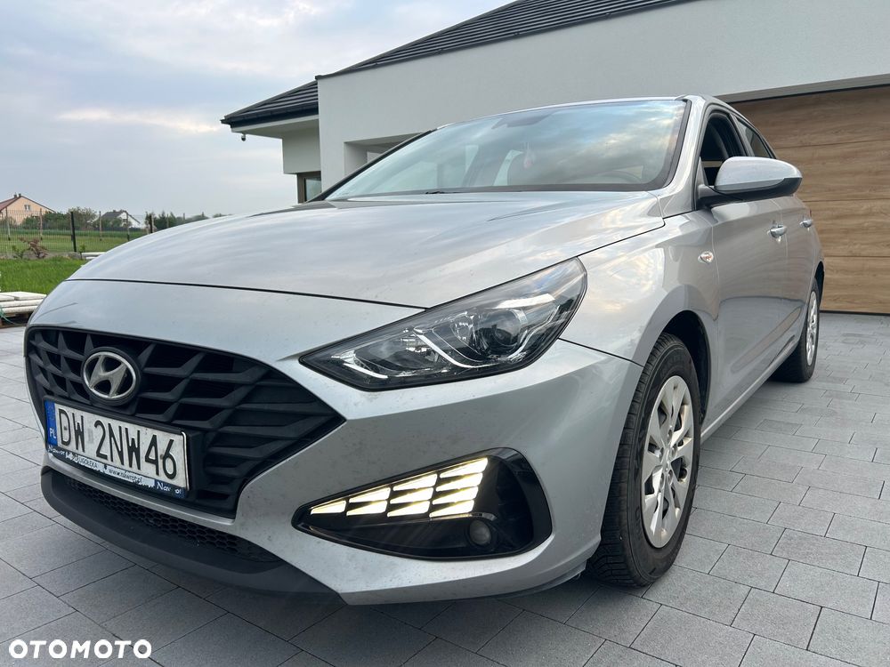 Hyundai i30 1.5 DPI Classic + - 12