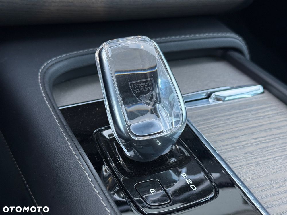 Volvo XC 90 B5 D AWD Plus Bright - 22