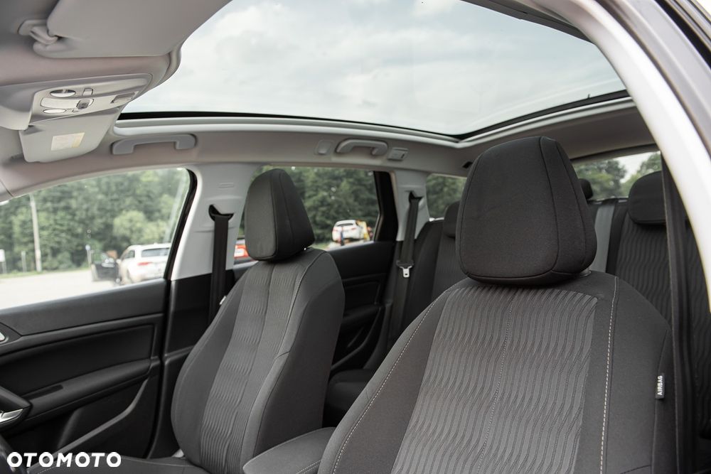 Peugeot 308 1.2 PureTech Allure S&S - 16