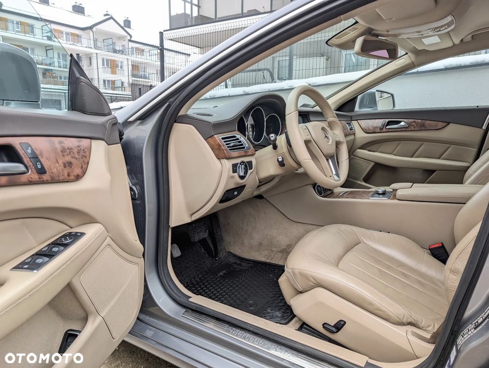 Mercedes-Benz CLS 350 CDI 4-Matic BlueEff - 14