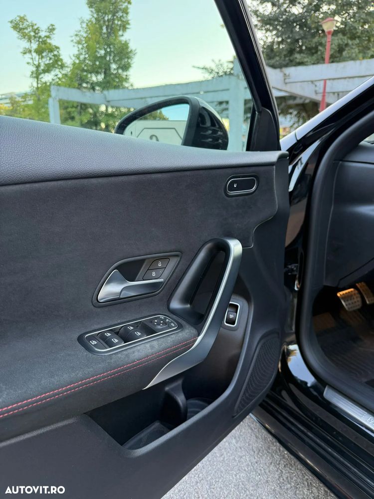 Mercedes-Benz A ver-180-d-7g--dct-amg-line - 11