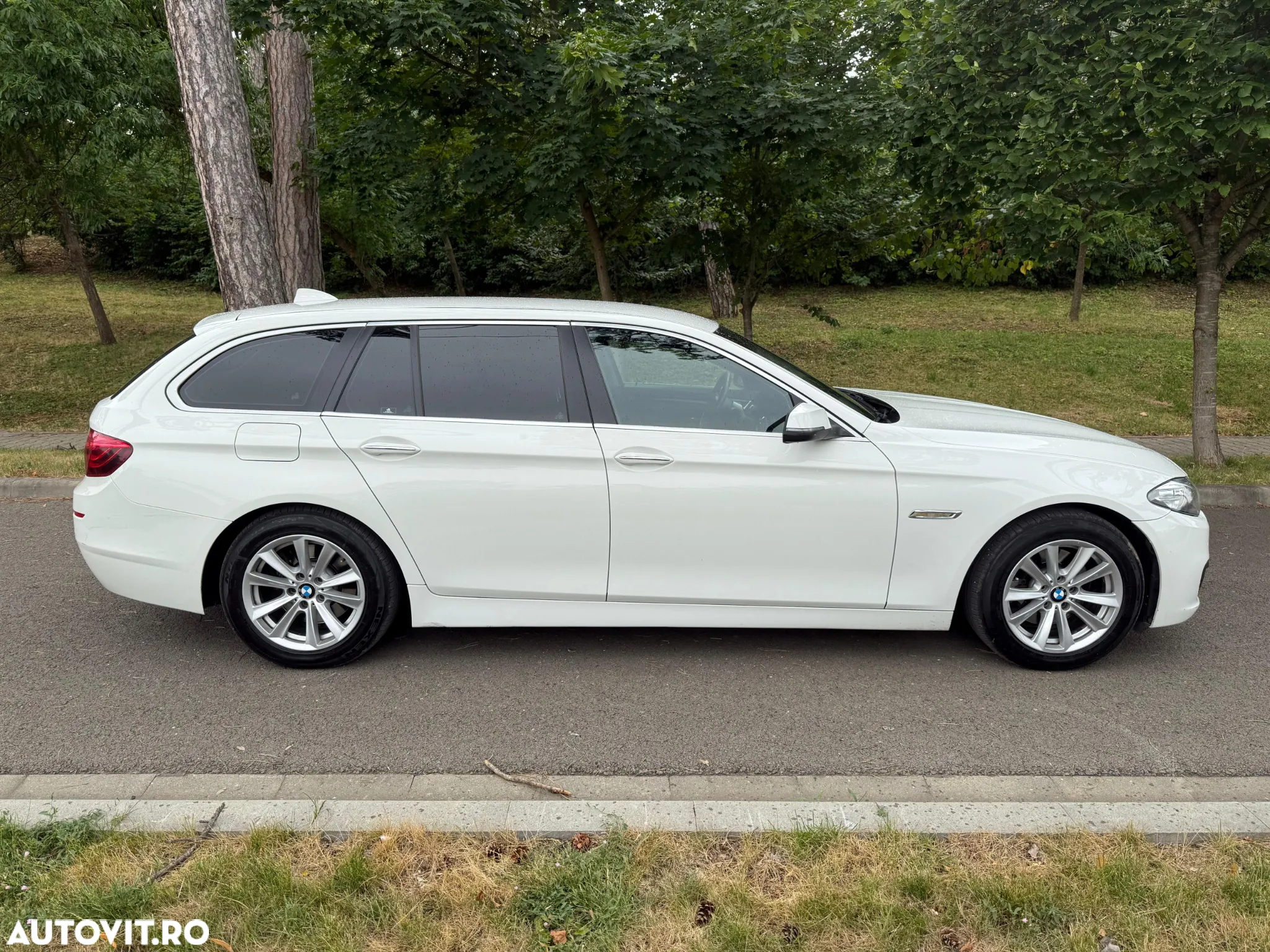 BMW Seria 5 520d Touring Aut. - 5