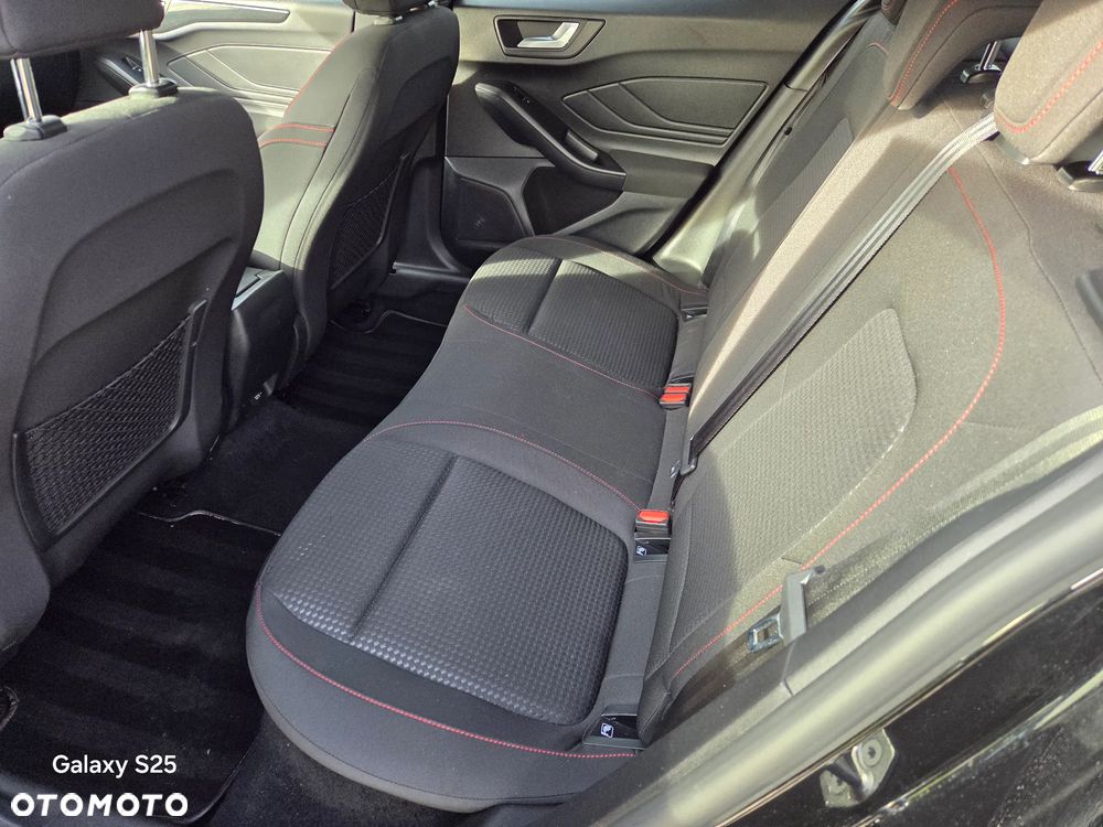 Ford Focus 1.0 EcoBoost Hybrid ST-LINE - 8