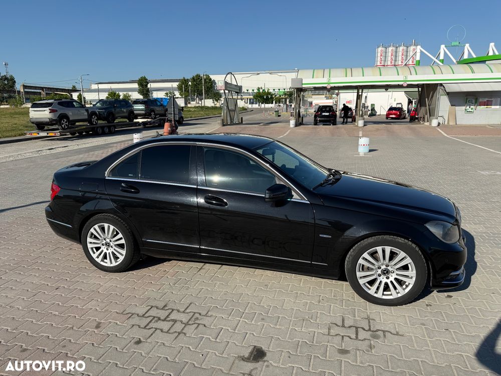 Mercedes-Benz C - 4
