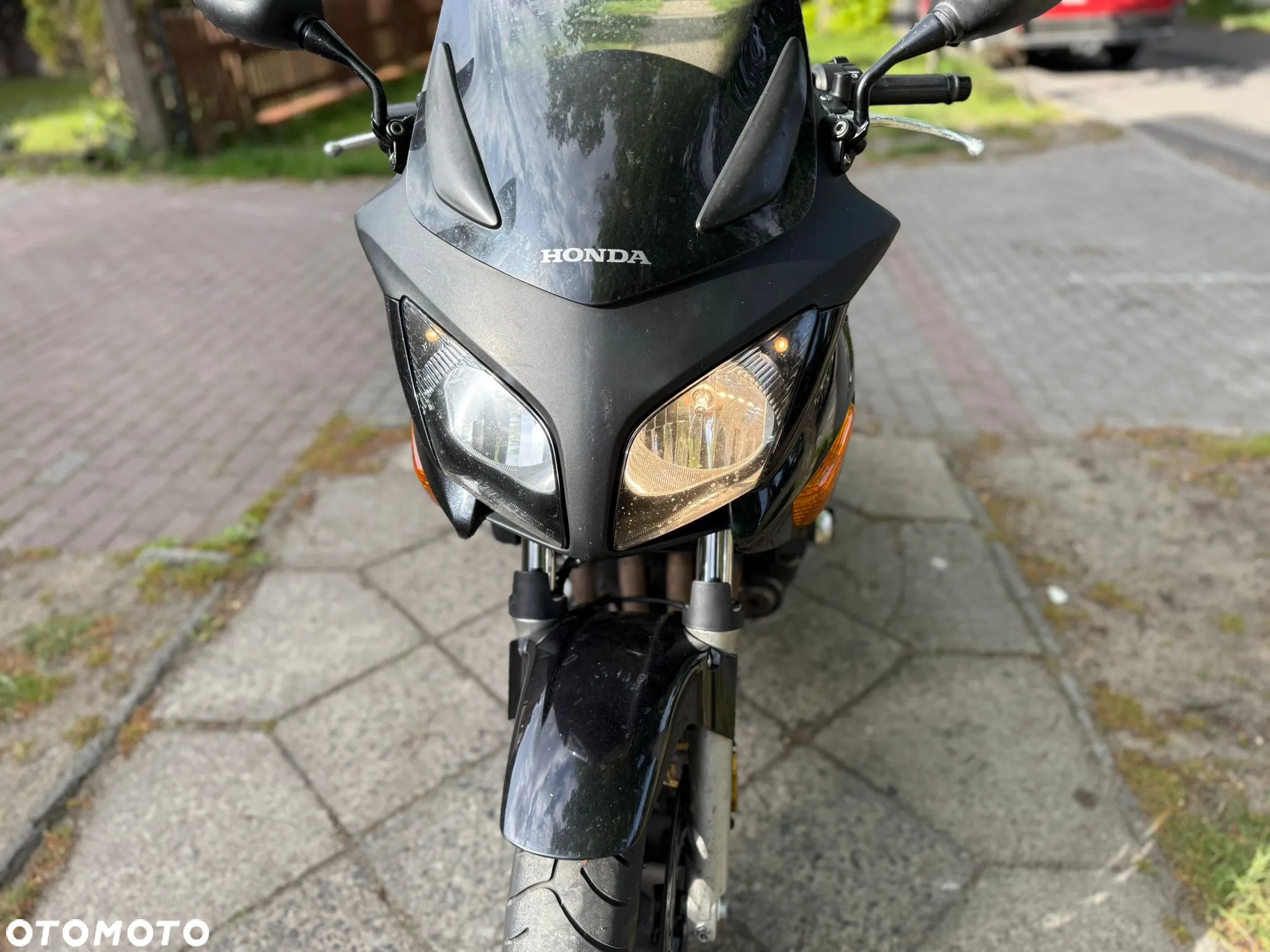 Honda CBF - 16