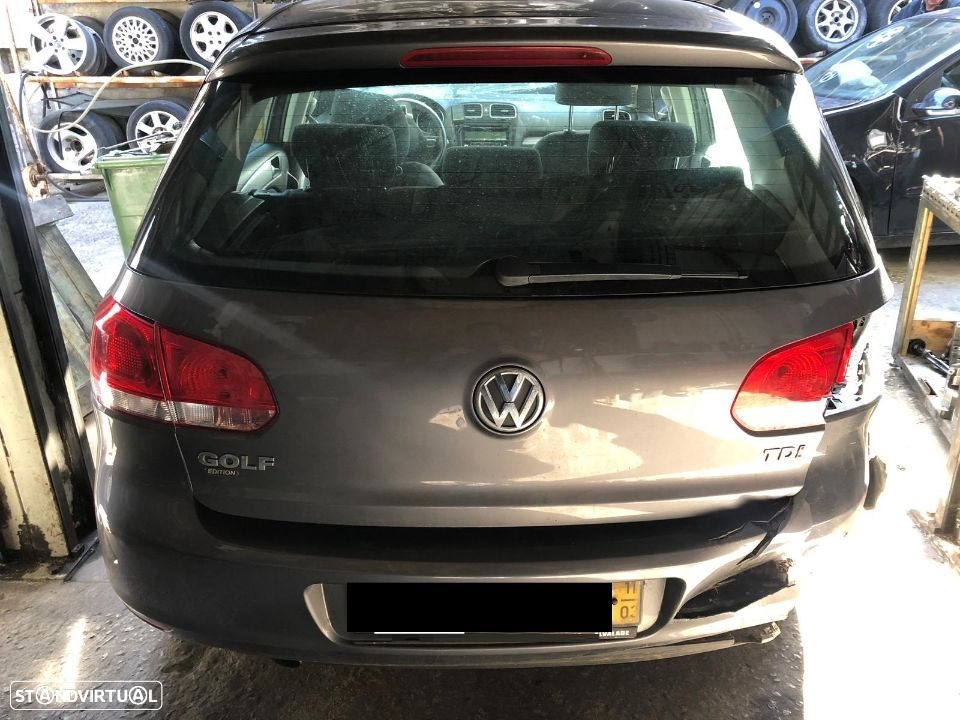 VW Golf VI Plus 1.6 TDI de 2011 para peças - 2