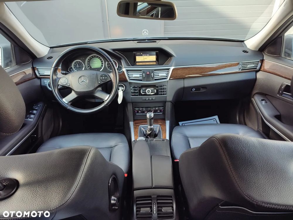 Mercedes-Benz Klasa E ver-200-cdi-classic - 3