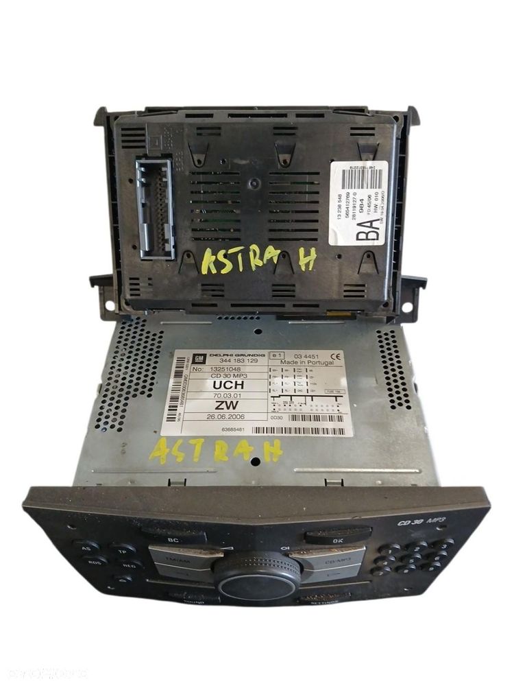 RADIO CD WYŚWIETLACZ OPEL ASTRA III H 13251048 13238548 ASTRA III H - 2