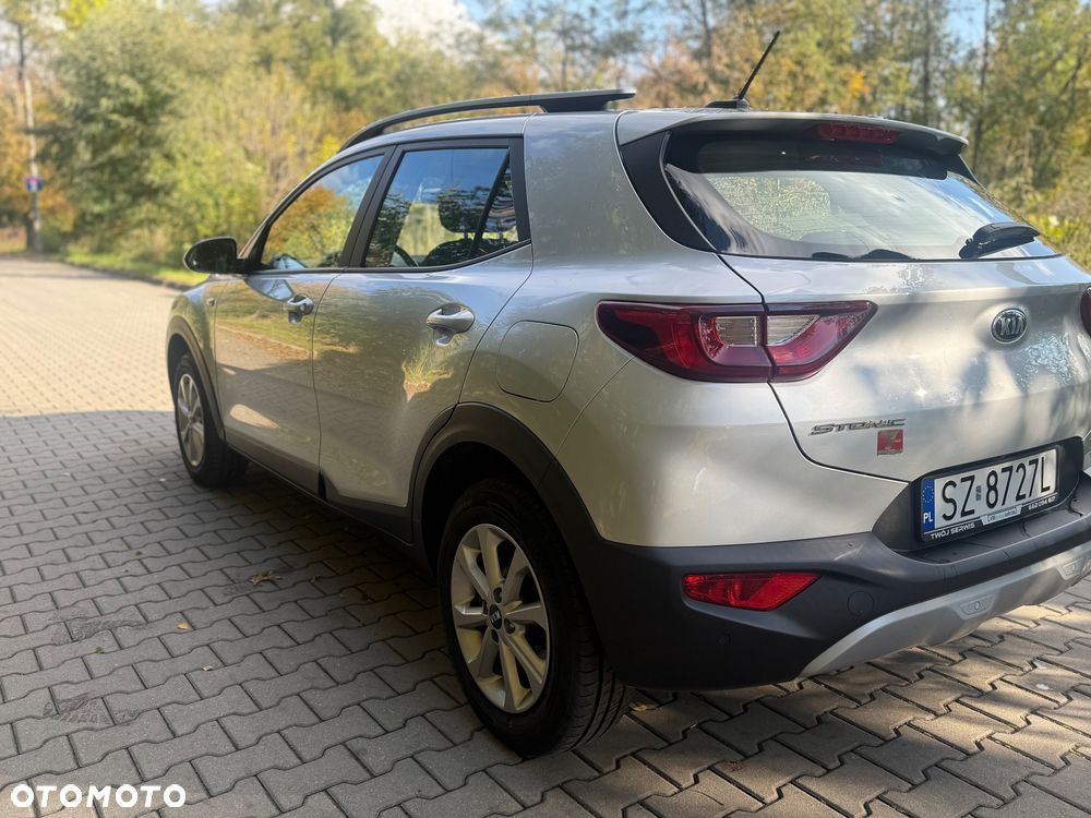 Kia Stonic 1.2 L - 5