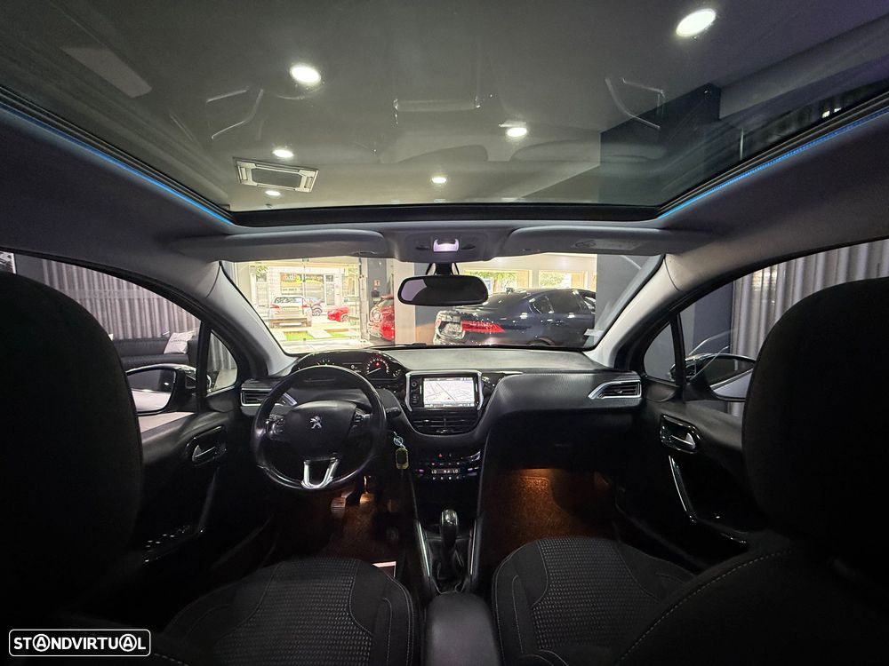 Peugeot 208 PureTech 82 Start & Stop Allure - 17