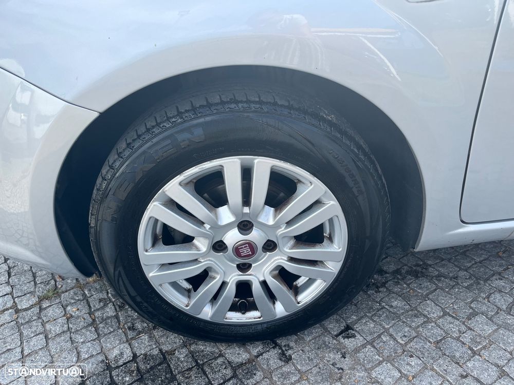 Fiat Punto 1.2 Lounge S&S - 23