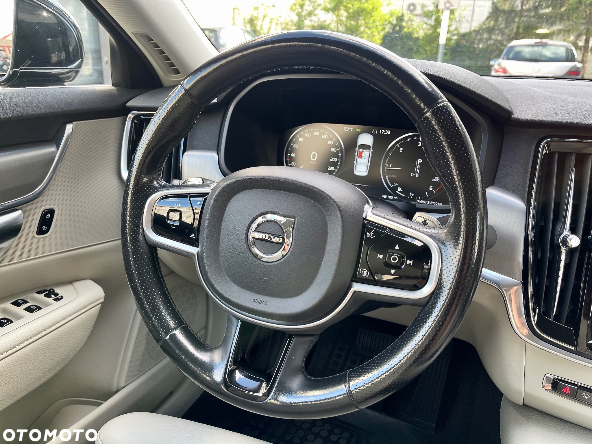 Volvo S90 - 28