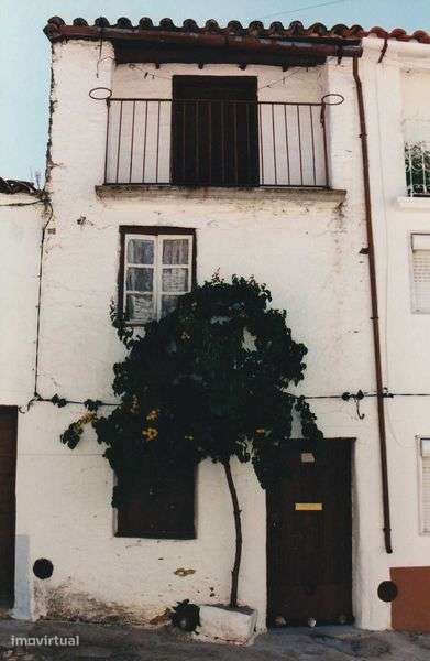 Casa tradicional para recuperar - Rosmaninhal (Idanha-a-Nova)