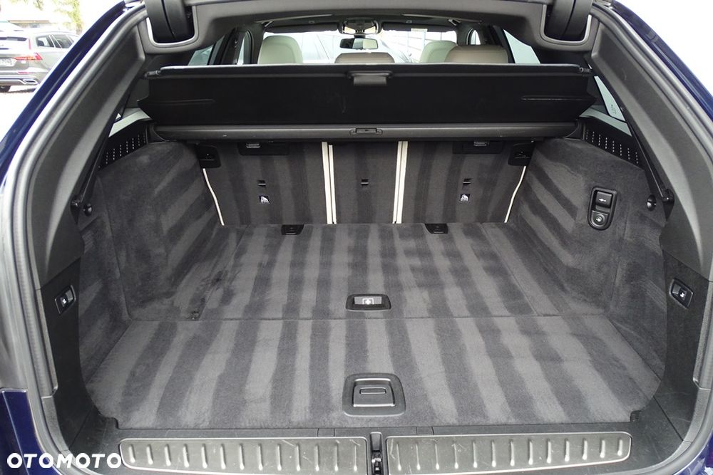 BMW Seria 5 520d M Sport sport - 24