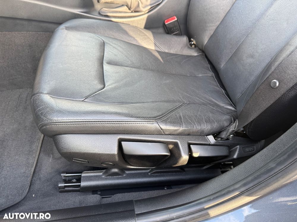 BMW Seria 3 320d Aut. Blue Performance - 22