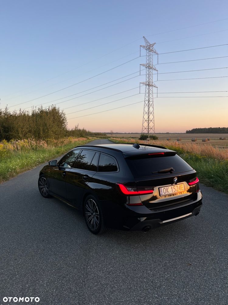 BMW Seria 3 330i xDrive M Sport - 16