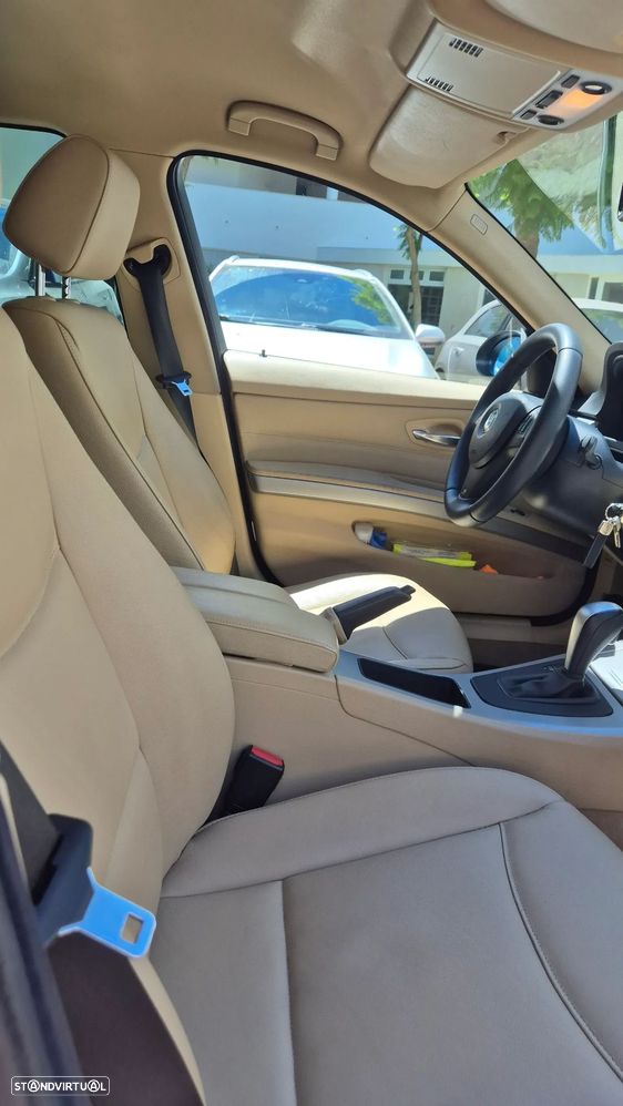 BMW 320 d Auto - 14