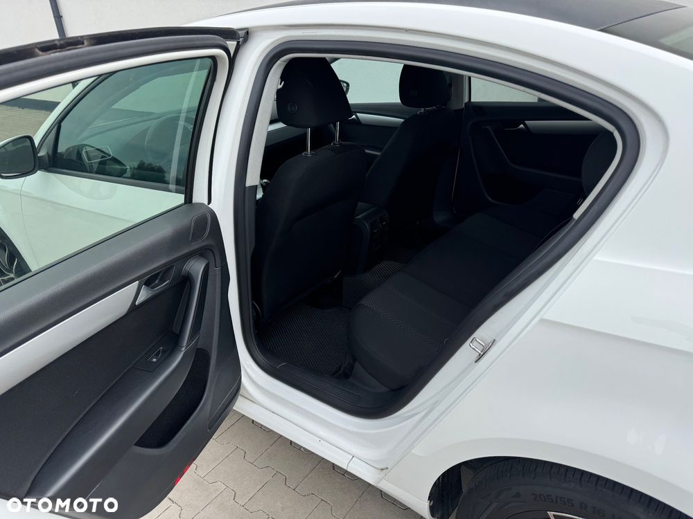 Volkswagen Passat 1.4 TSI Comfortline - 12