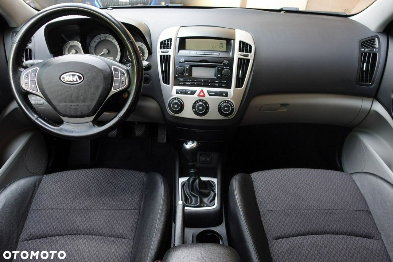 Kia Ceed - 13