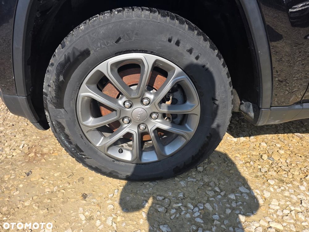 Jeep Grand Cherokee - 31