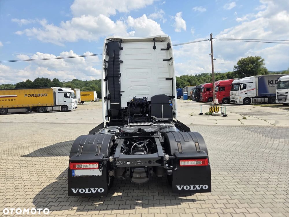 Volvo FH500/ RETARDER !/ I-SAVE / ACC / KLIMA POSTOJOWA / NAVIGACJA / TV - 7