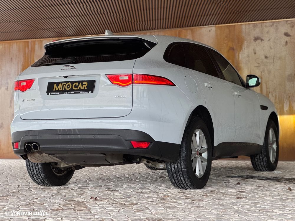 Jaguar F-Pace 2.0 i4D Pure - 16