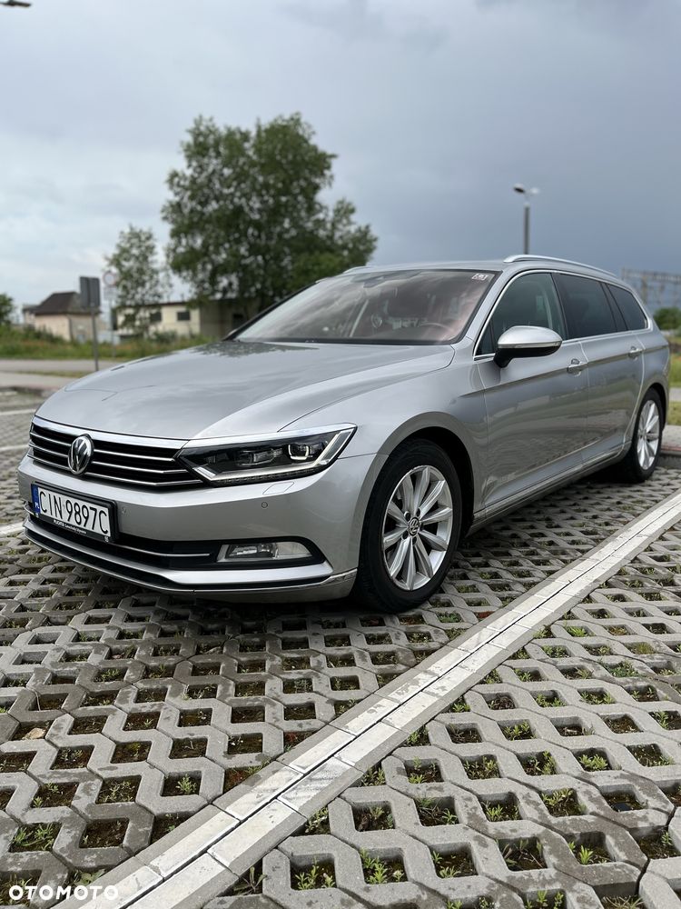 Volkswagen Passat - 1