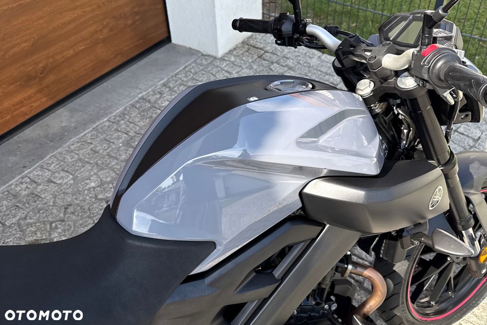 Yamaha MT - 7