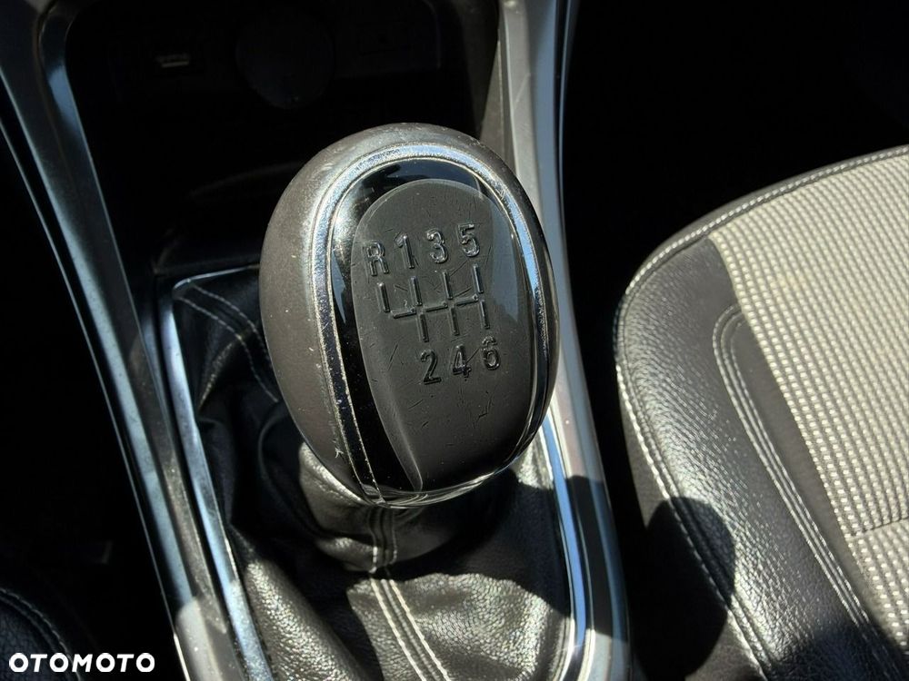Opel Astra 1.4 Turbo Innovation - 26