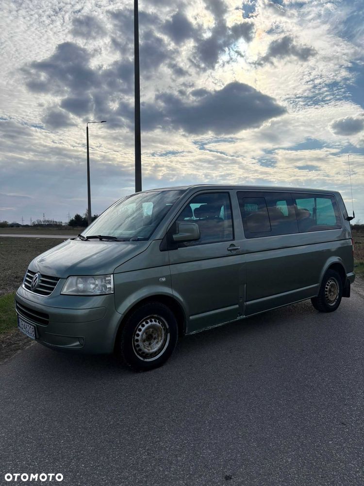 Volkswagen Caravelle - 2