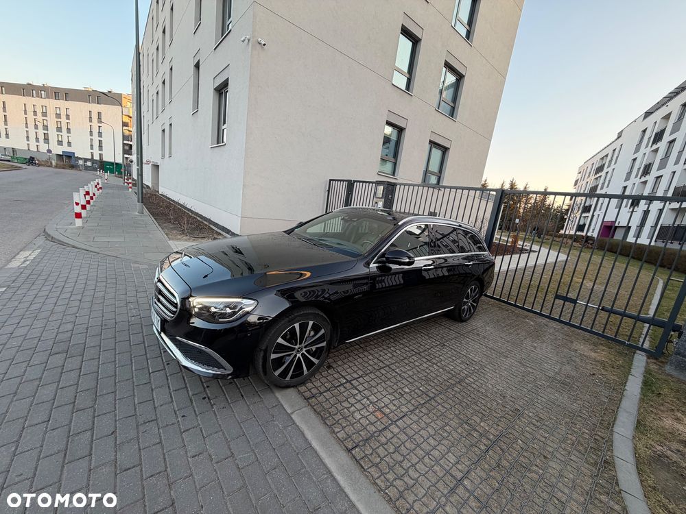 Mercedes-Benz Klasa E 300 de 4Matic 9G-TRONIC Exclusive - 4