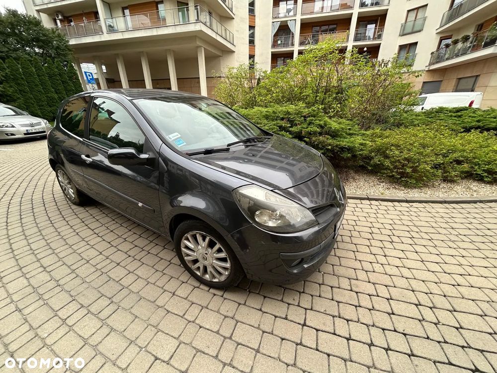 Renault Clio 1.6 16V Expression - 18